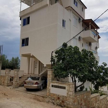 Villa E Olsi Kacupaj ซารานเดอ ภายนอก รูปภาพ